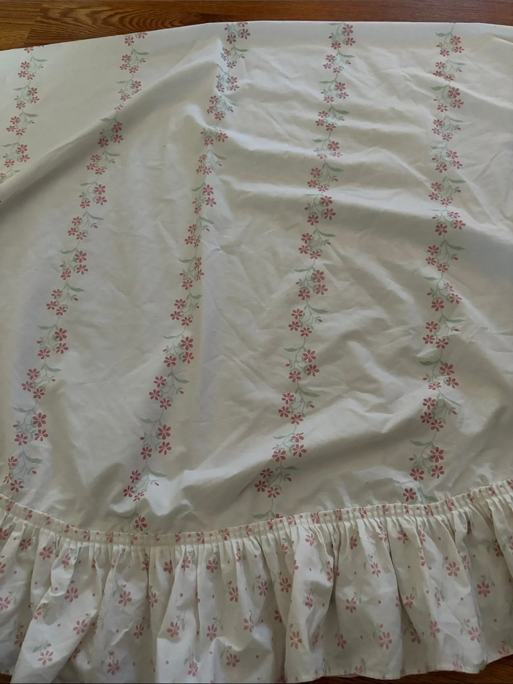 Pink Floral Strip table cloth - Classic Cotton